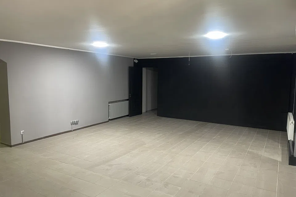 Сдаётся торговое помещение, 95.4 м²