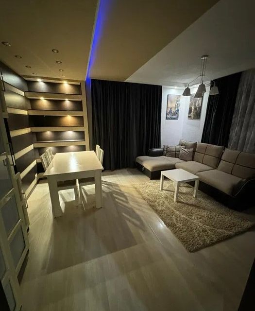 Сдаётся 2-комнатная квартира, 64.7 м²