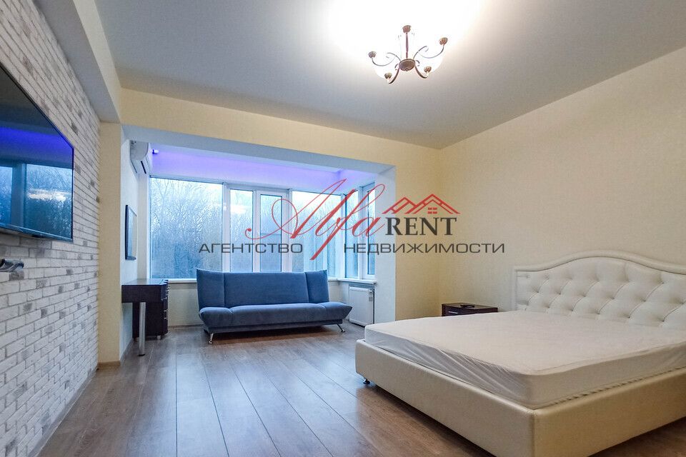 Сдаётся 1-комнатная квартира, 78.5 м²