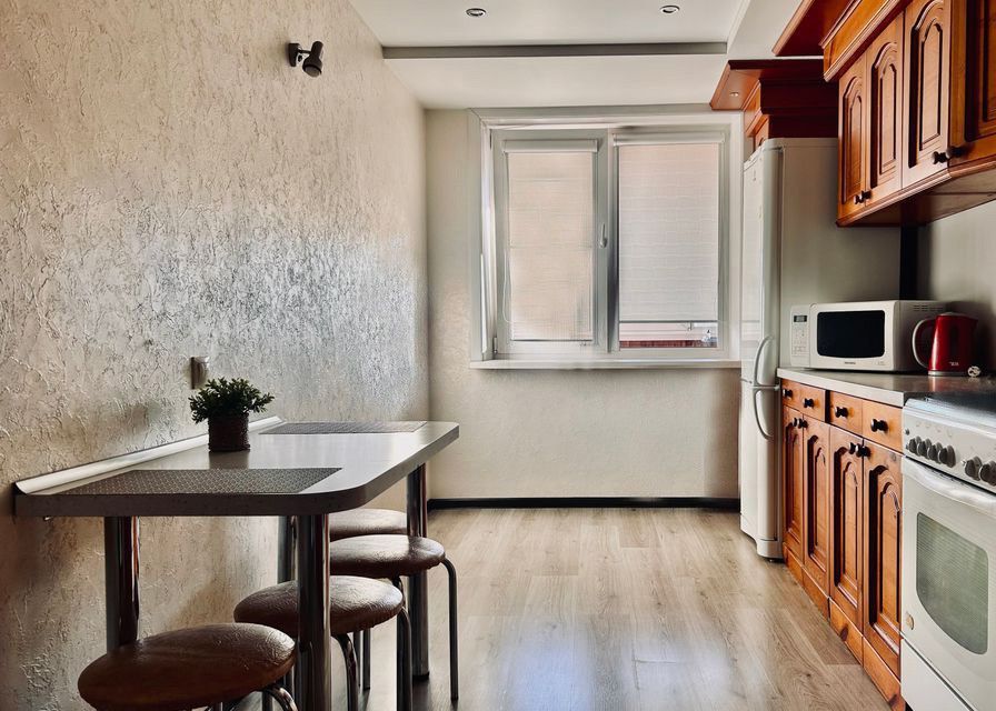 Сдаётся 2-комнатная квартира, 70 м²
