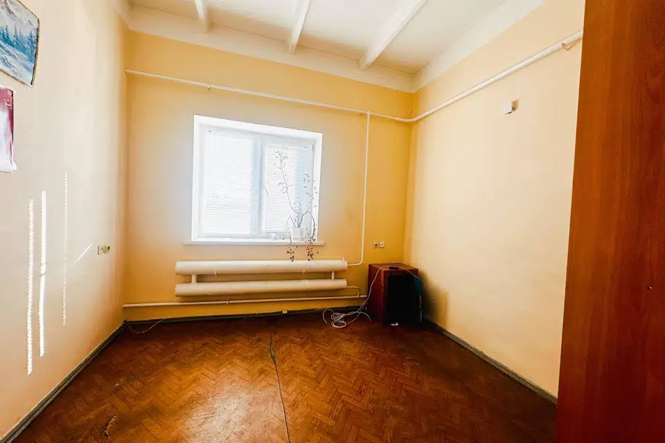 Сдаётся помещение своб. назначения, 240 м²