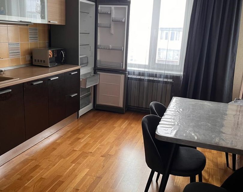 Сдаётся 3-комнатная квартира, 77.1 м²