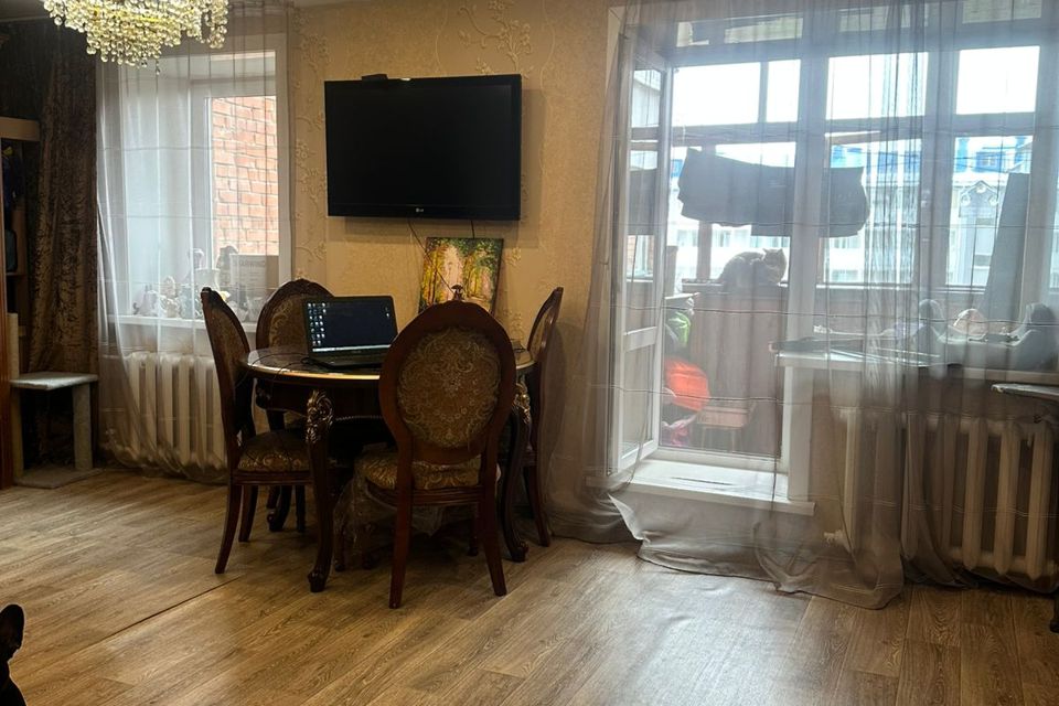 Сдаётся 4-комнатная квартира, 85 м²
