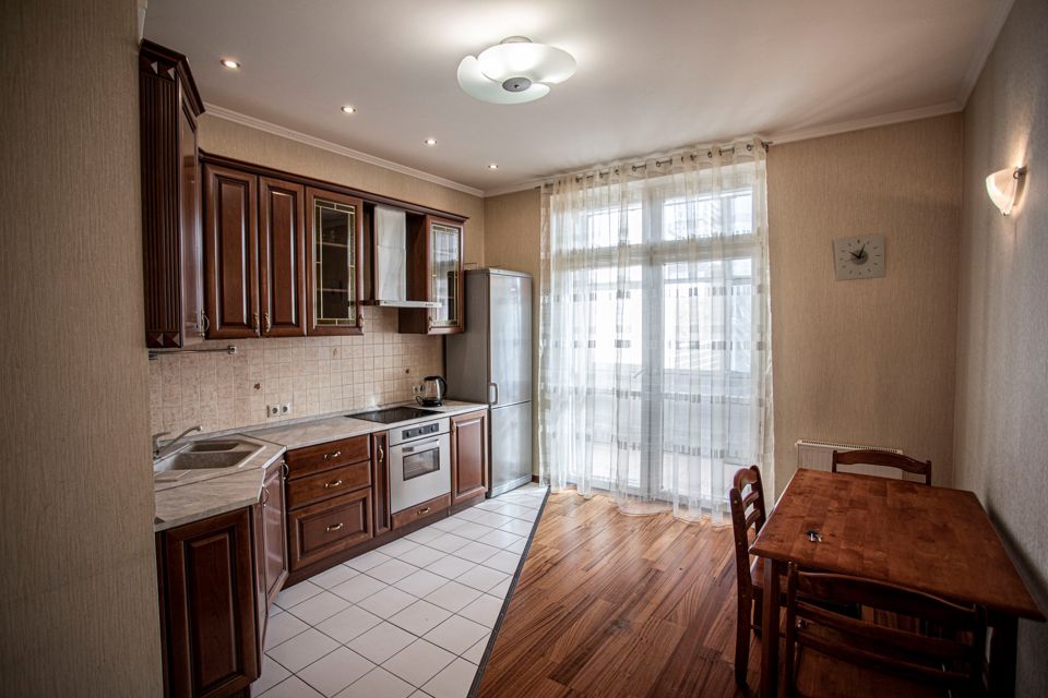 Сдаётся 1-комнатная квартира, 54 м²