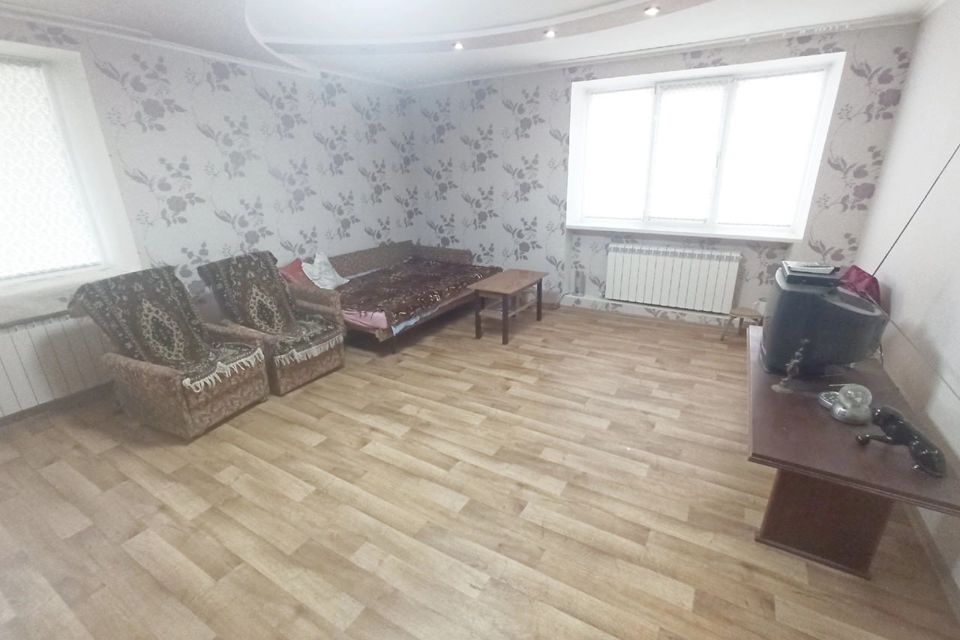 Сдаётся 2-комнатная квартира, 58 м²