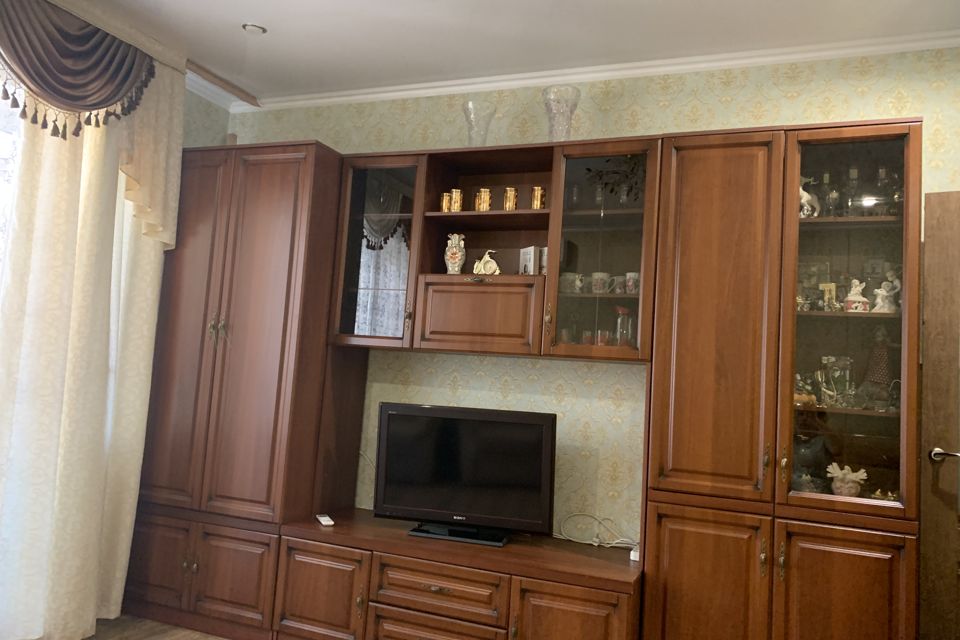 Сдаётся 2-комнатная квартира, 70 м²