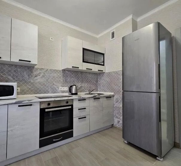 Сдаётся 1-комнатная квартира, 42 м²