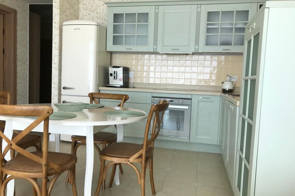 Сдаётся 2-комнатная квартира, 70 м²