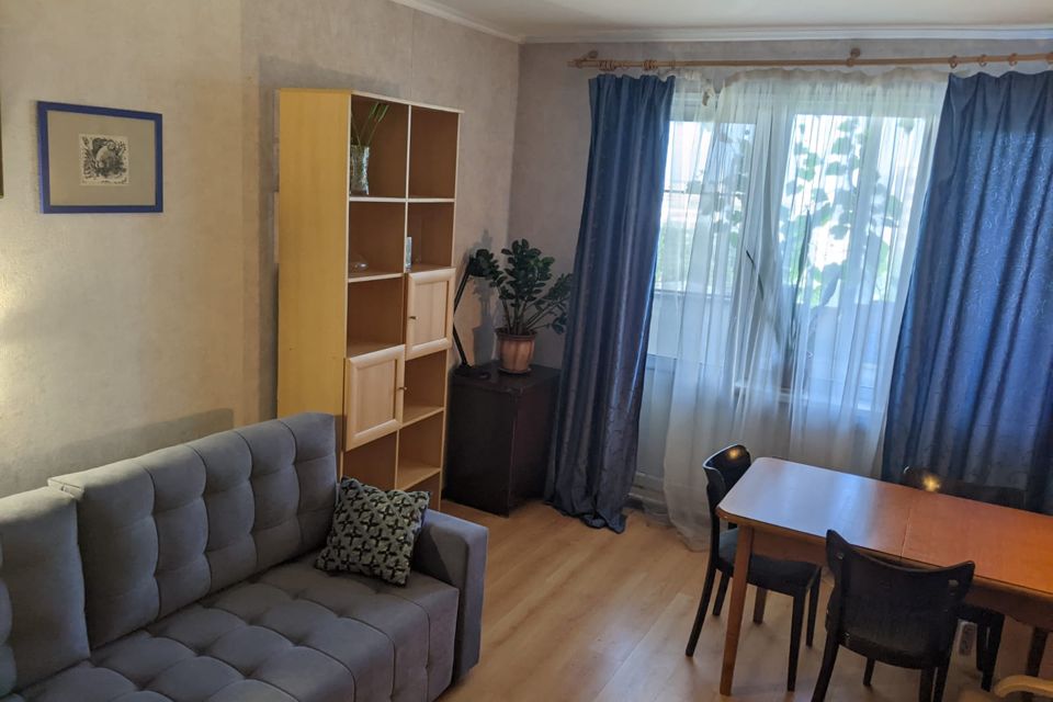 Сдаётся 2-комнатная квартира, 66 м²