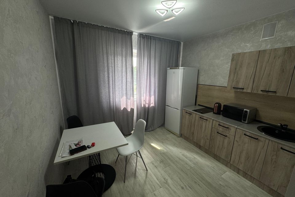 Сдаётся 1-комнатная квартира, 40 м²