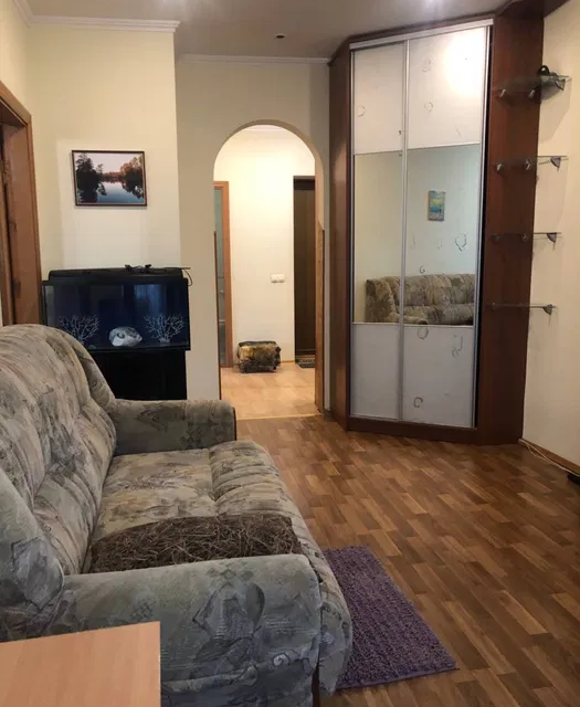 Сдаётся 2-комнатная квартира, 61 м²