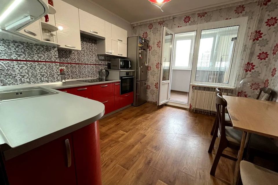 Сдаётся 2-комнатная квартира, 65 м²