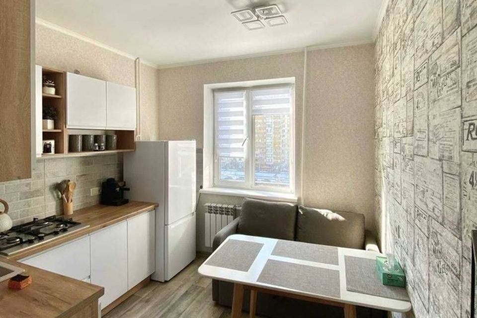 Сдаётся 2-комнатная квартира, 65 м²
