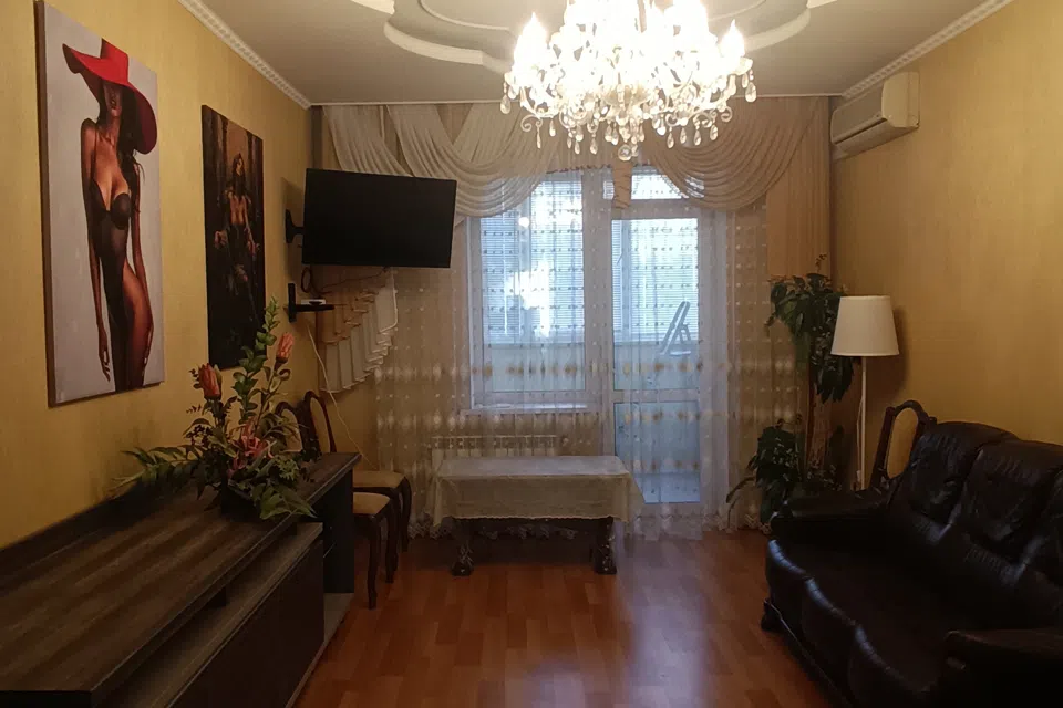 Сдаётся 2-комнатная квартира, 55 м²