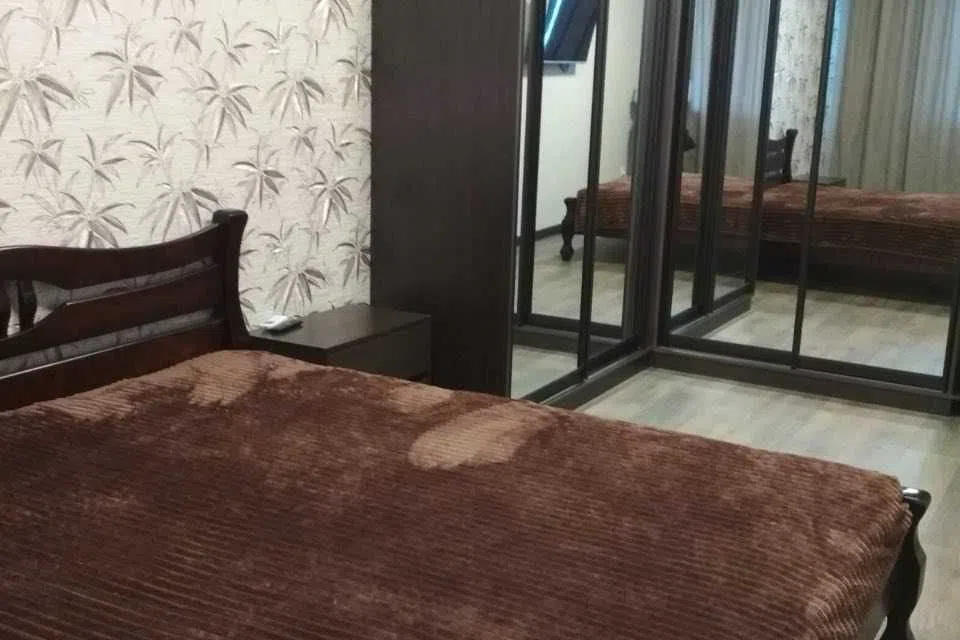Сдаётся 2-комнатная квартира, 56 м²