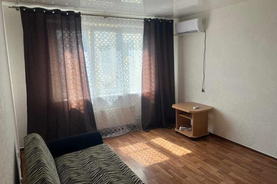 Сдаётся 1-комнатная квартира, 40 м²