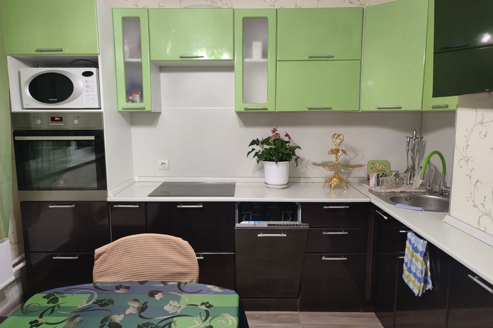 Сдаётся 2-комнатная квартира, 58.7 м²