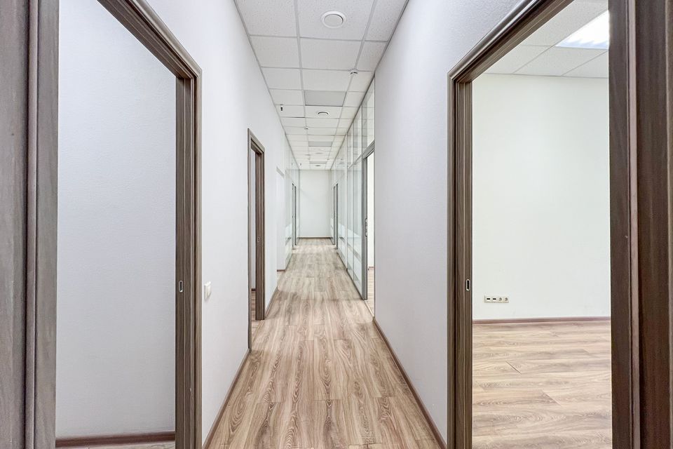 Сдаётся офис, 324 м²