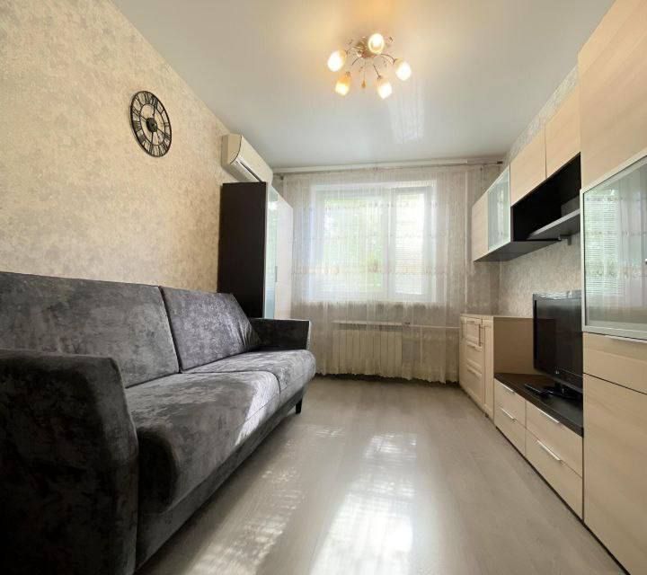 Сдаётся 2-комнатная квартира, 56 м²