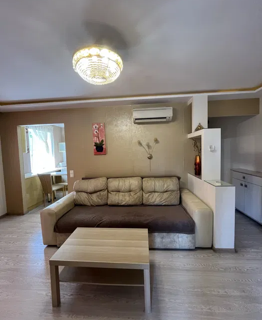 Сдаётся 2-комнатная квартира, 53 м²