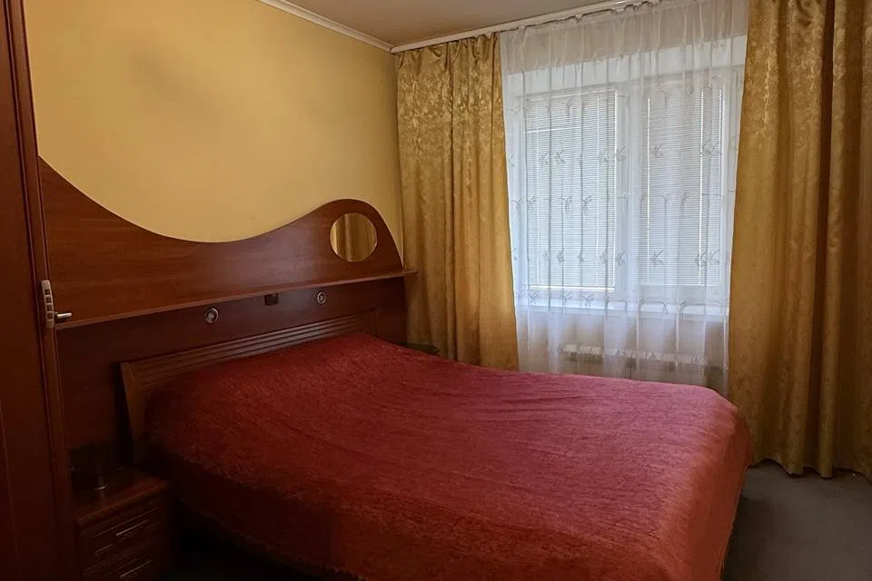 Сдаётся 2-комнатная квартира, 65 м²