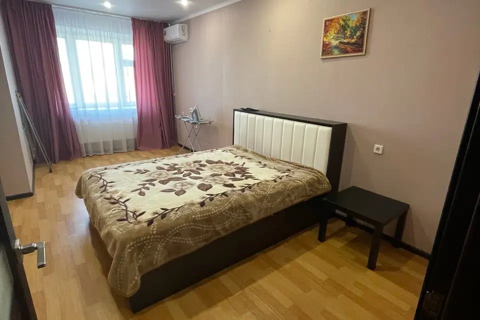 Сдаётся 1-комнатная квартира, 42 м²