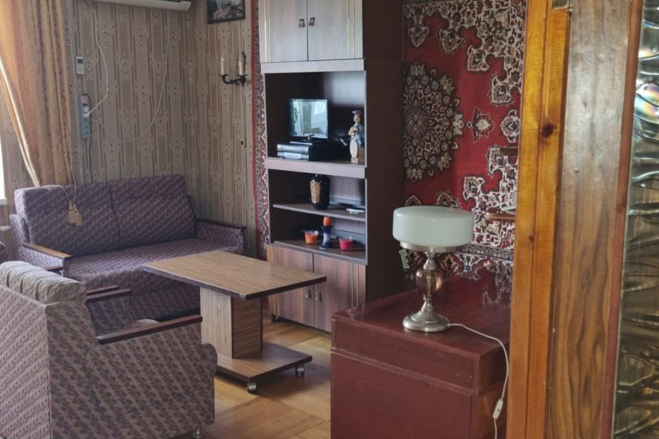 Сдаётся 2-комнатная квартира, 57 м²
