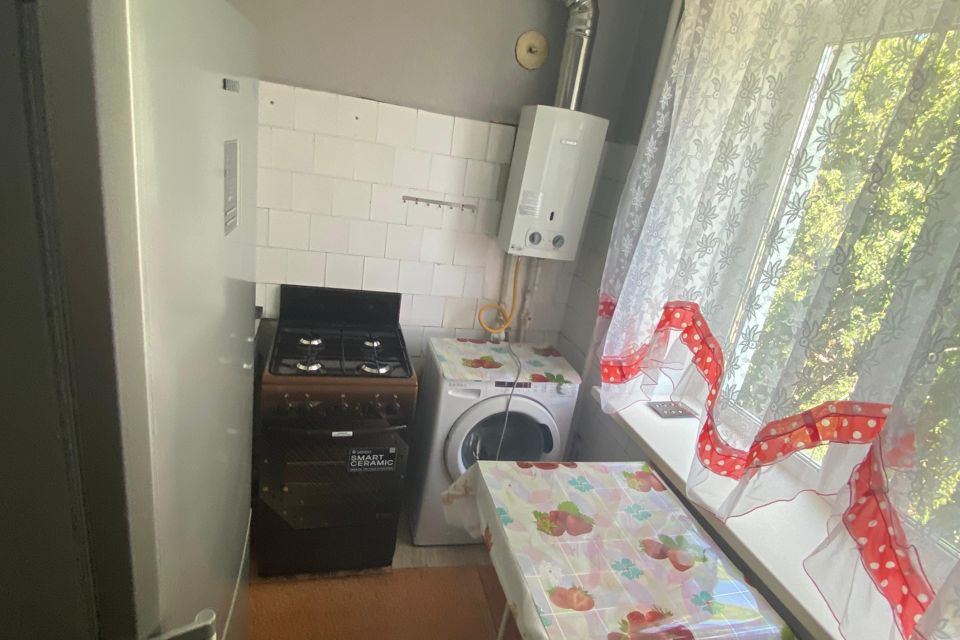 Сдаётся 3-комнатная квартира, 52 м²