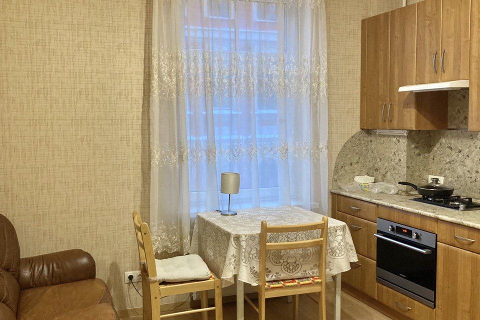 Сдаётся 1-комнатная квартира, 40 м²