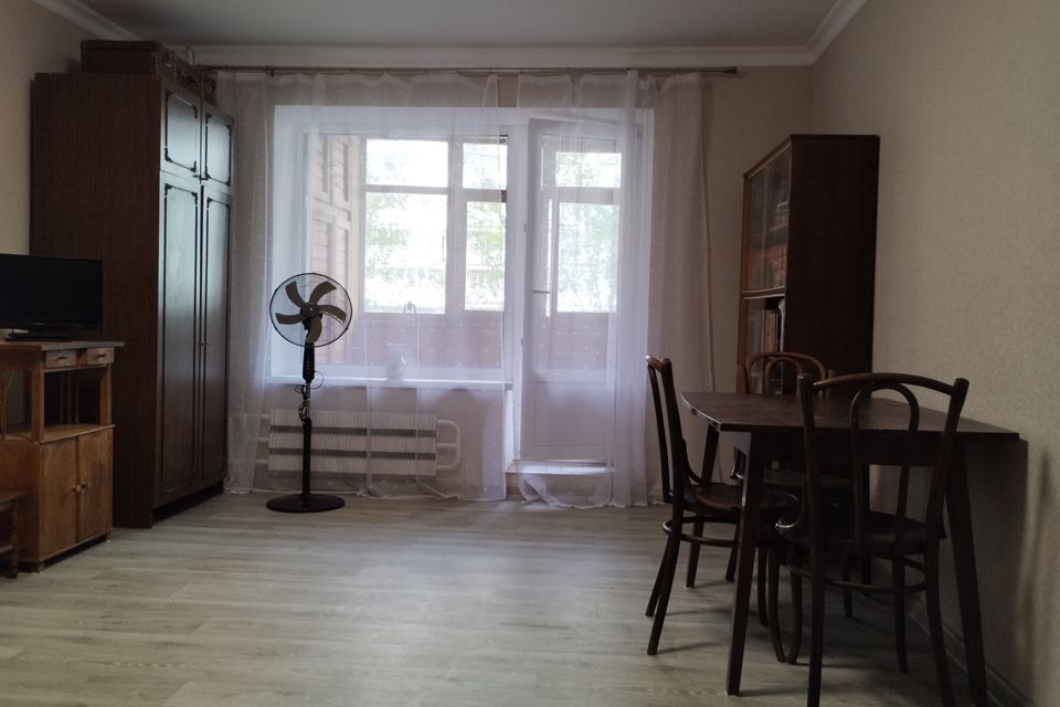 Сдаётся 1-комнатная квартира, 35 м²