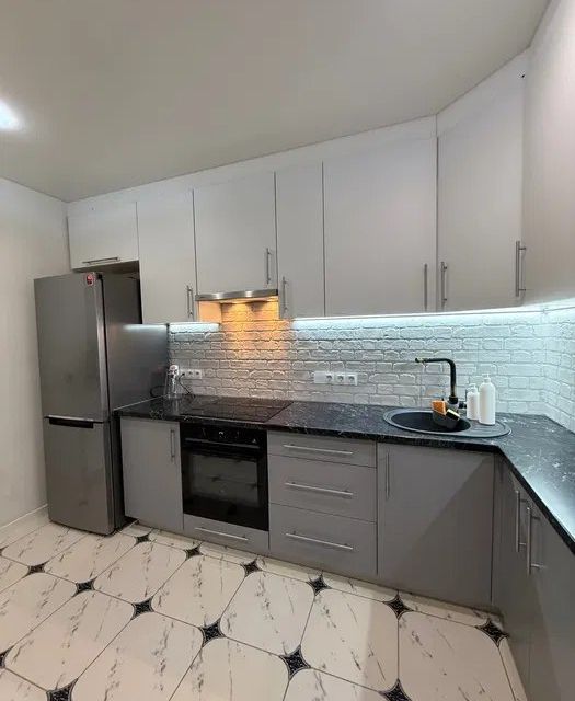 Сдаётся 2-комнатная квартира, 56 м²
