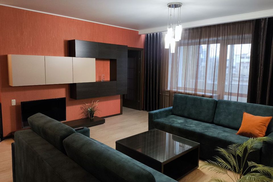 Сдаётся 2-комнатная квартира, 72 м²