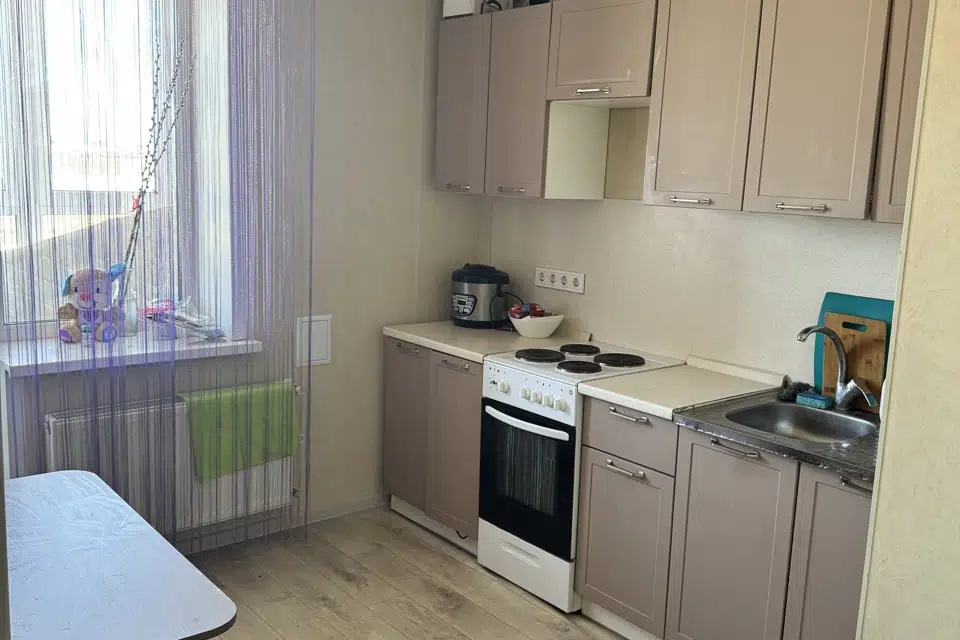 Сдаётся 2-комнатная квартира, 56 м²