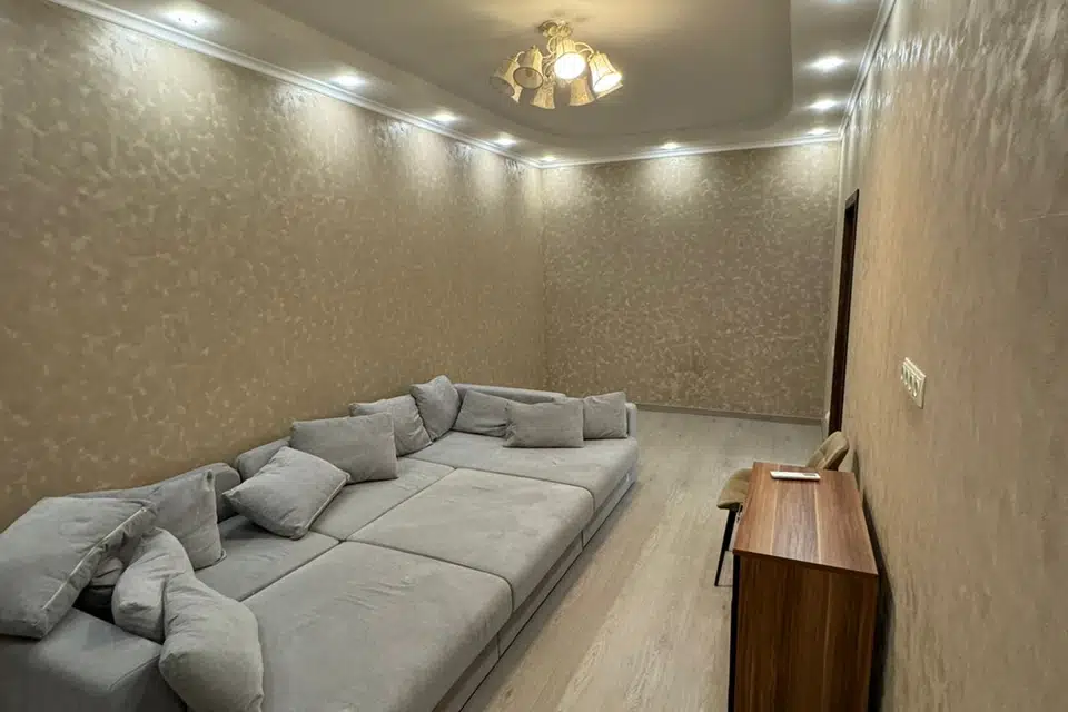 Сдаётся 2-комнатная квартира, 65 м²
