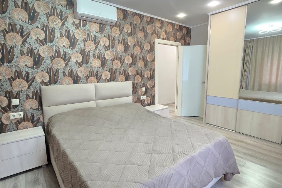 Сдаётся 2-комнатная квартира, 73 м²