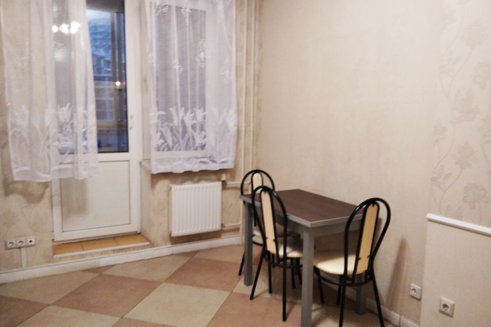 Сдаётся 1-комнатная квартира, 51 м²