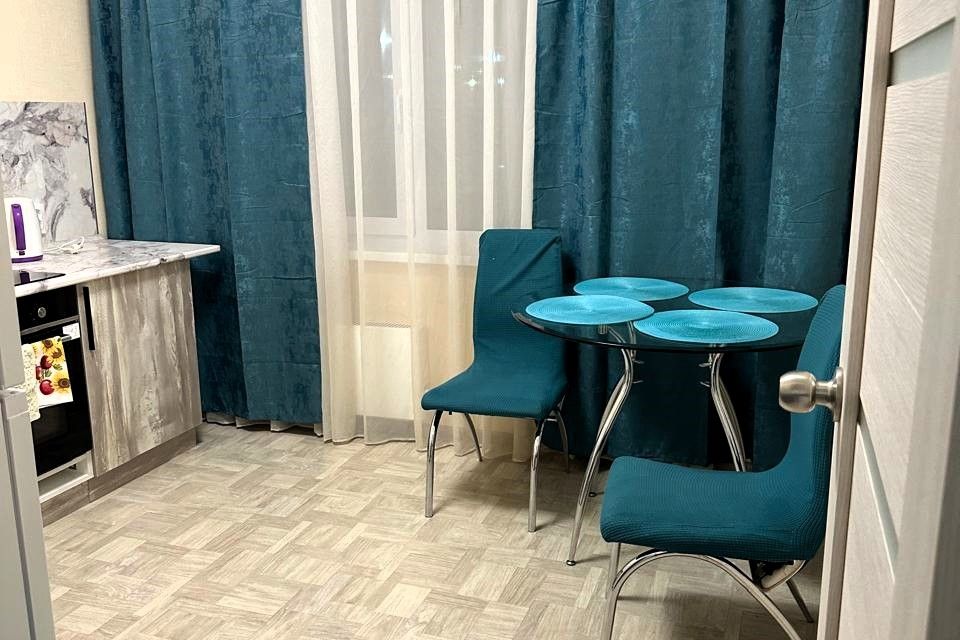 Сдаётся 1-комнатная квартира, 43 м²