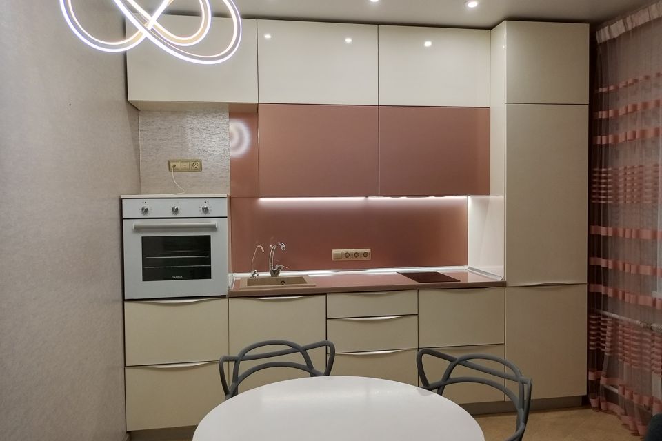 Сдаётся 2-комнатная квартира, 56.2 м²