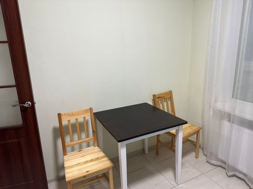 Сдаётся 2-комнатная квартира, 65 м²