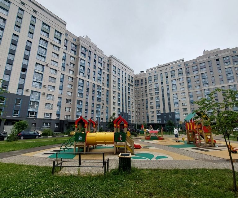 Сдаётся 4-комнатная квартира, 90 м²
