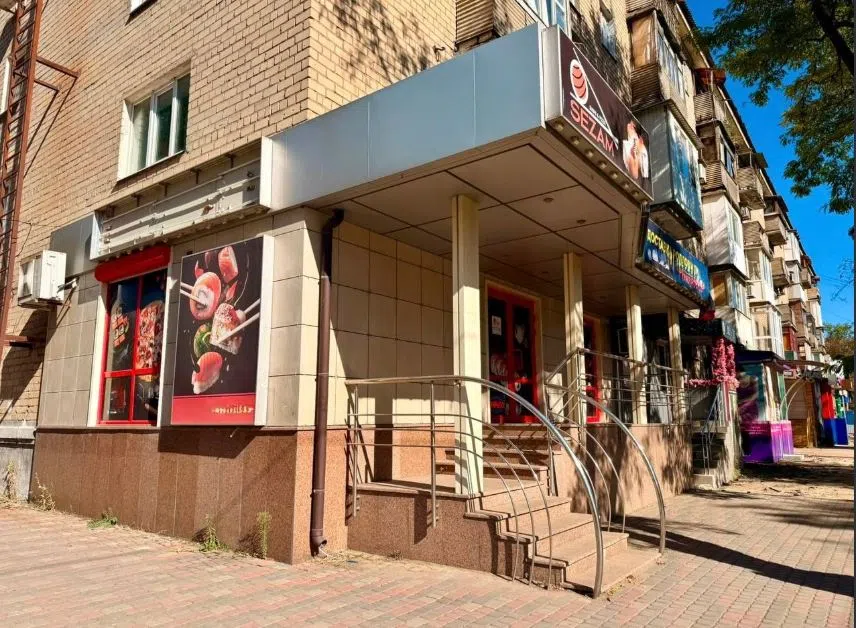 Сдаётся торговое помещение, 42 м²