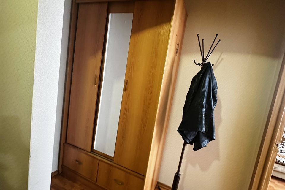 Сдаётся 1-комнатная квартира, 42 м²