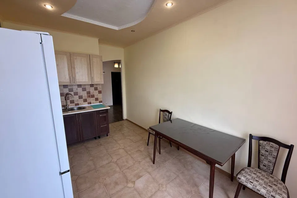 Сдаётся 2-комнатная квартира, 56 м²