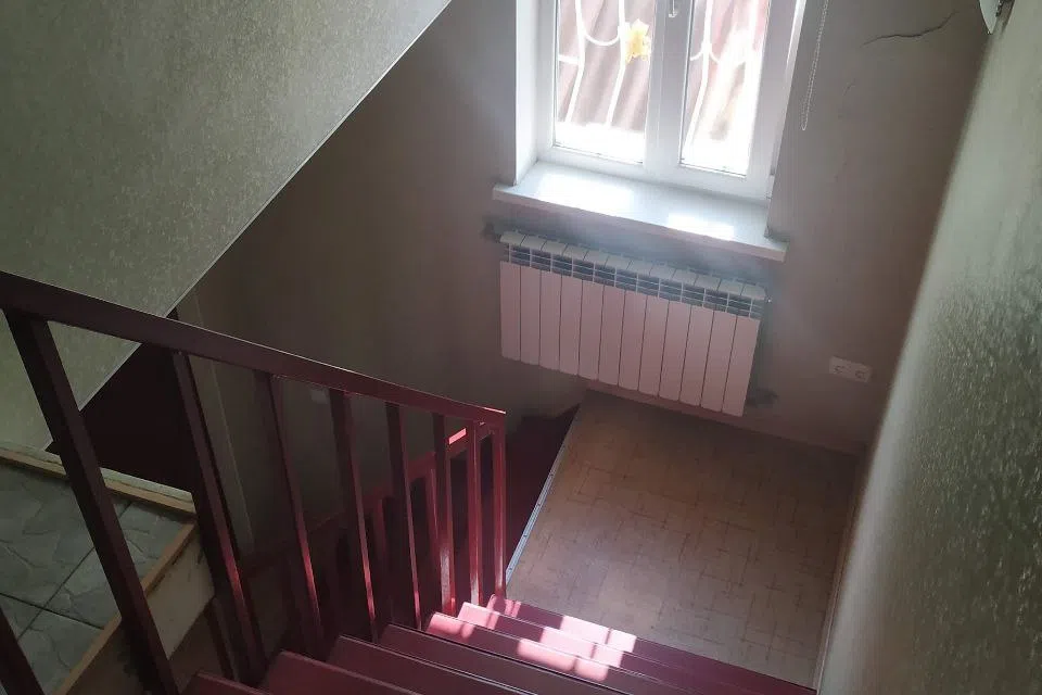 Сдаётся 2-этажный дом, 150 м²