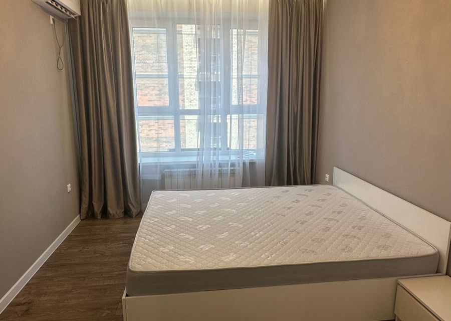 Сдаётся 2-комнатная квартира, 62 м²