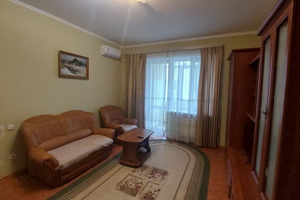 Сдаётся 2-комнатная квартира, 70 м²