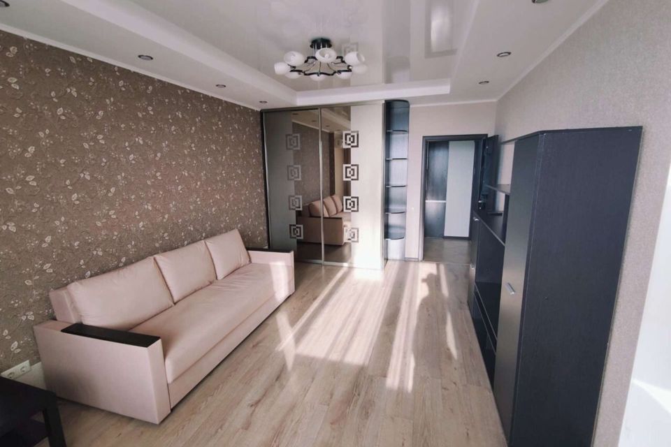 Сдаётся 1-комнатная квартира, 51 м²