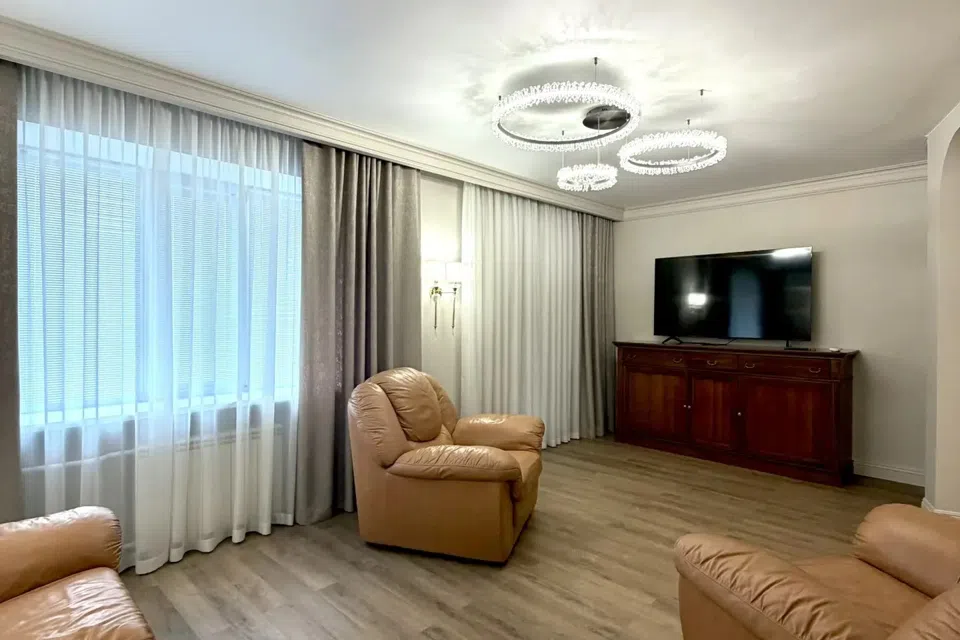 Сдаётся 3-комнатная квартира, 100 м²