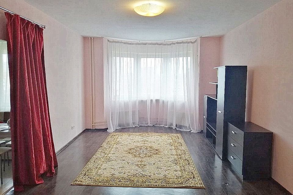 Сдаётся 1-комнатная квартира, 52 м²