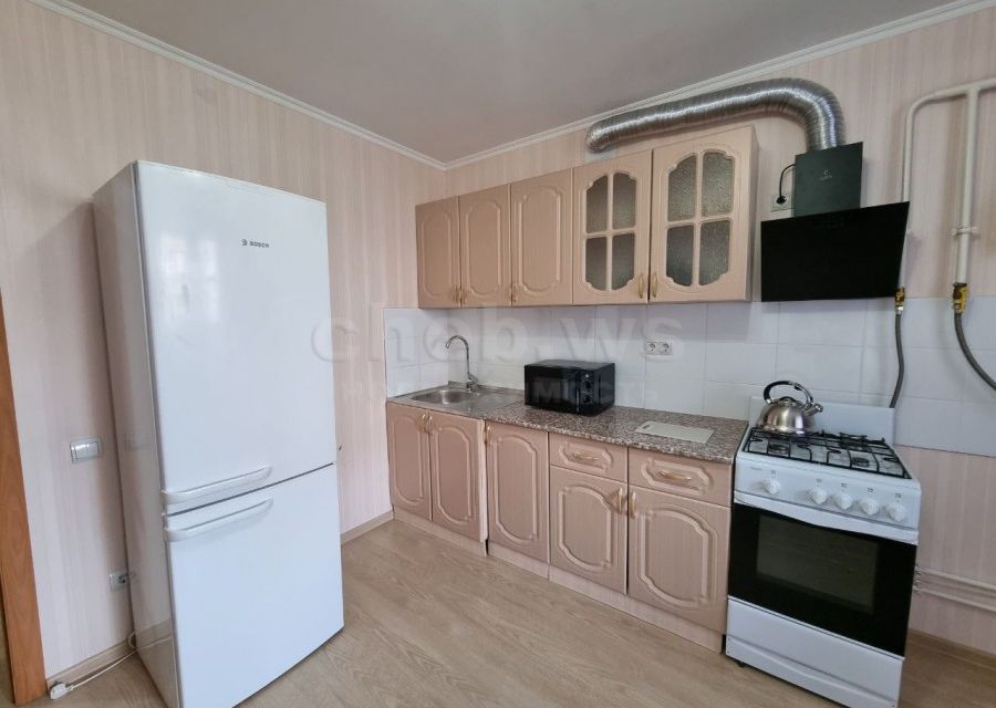 Сдаётся 1-комнатная квартира, 42 м²